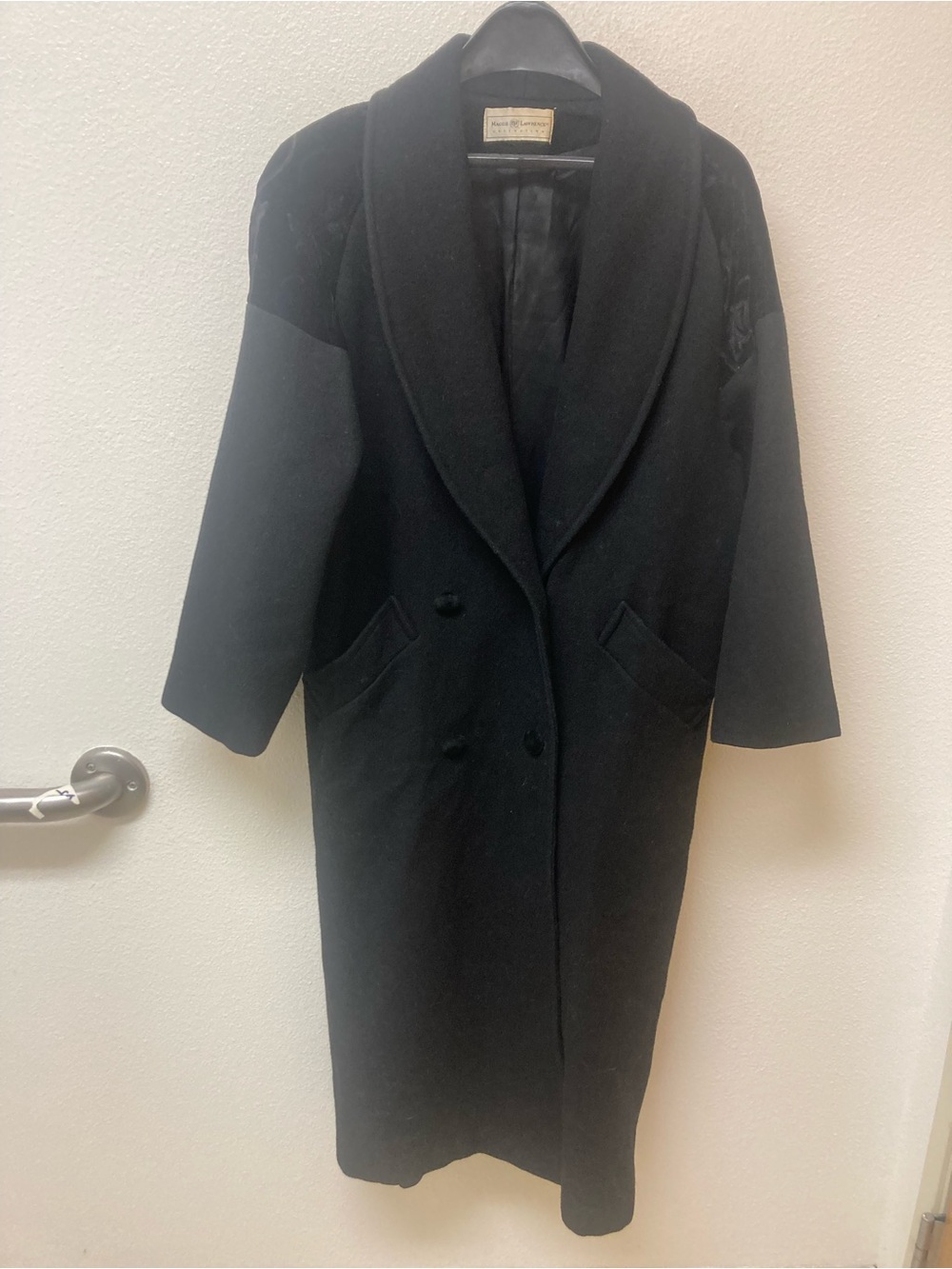 MAGGIE LAWRENCE COLLECTION Vintage Doubled Breasted Ling Coat w/ Velvet Trim (8)